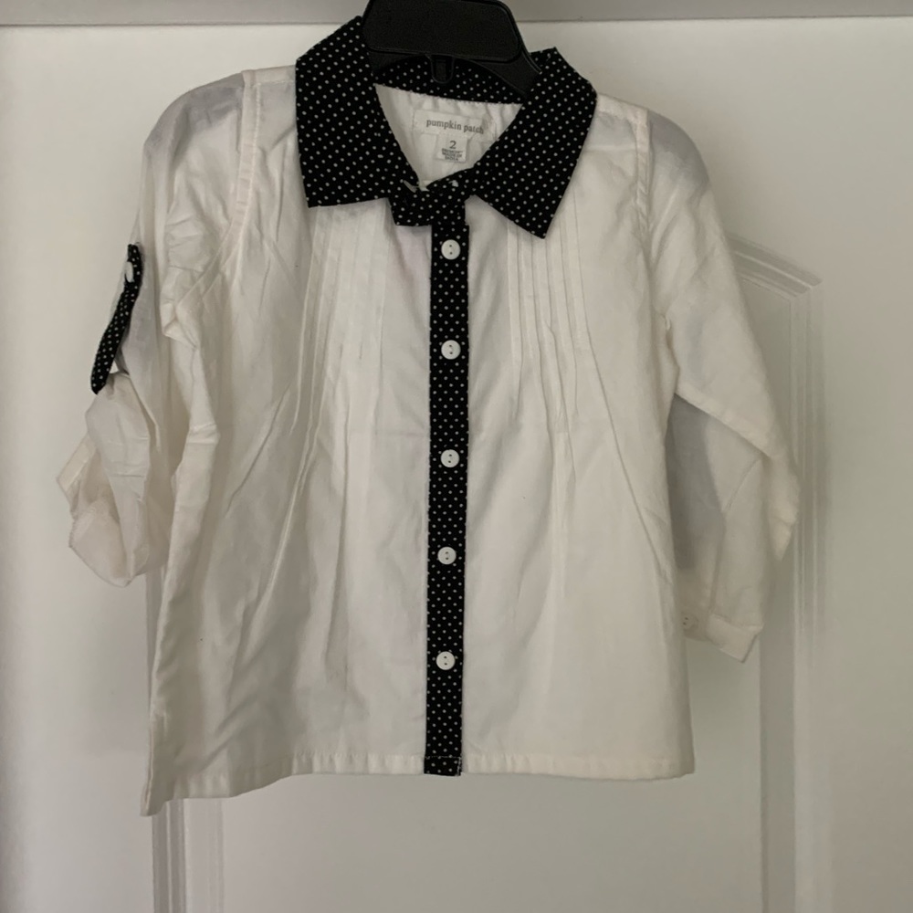 White Pumpkin Patch button up shirt & black collar